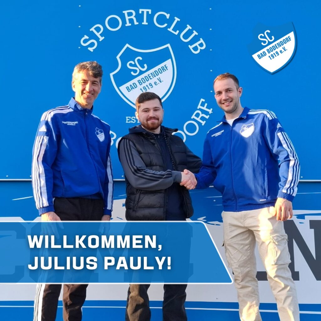 Trainer Elmar Schäfer (links) begrüßt zusammen mit dem neuen Abteilungsleiter „Senioren" Marcel Jonas (rechts) Julius Pauly (mitte) beim SC Bad Bodendorf